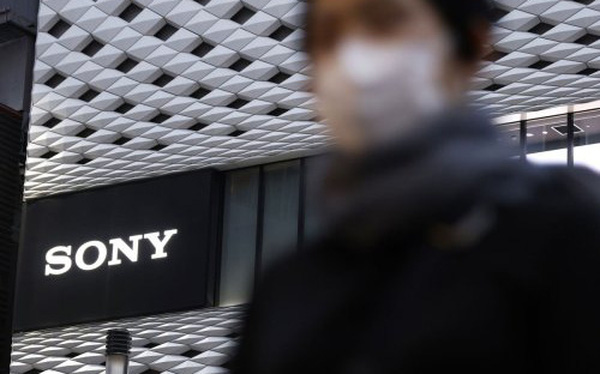 Chuyện gì đang xảy ra với Sony: Cổ phiếu giảm mạnh nhất 13 năm, vốn hoá bốc hơi 20 tỷ USD trong 1 ngày - Ảnh 1.