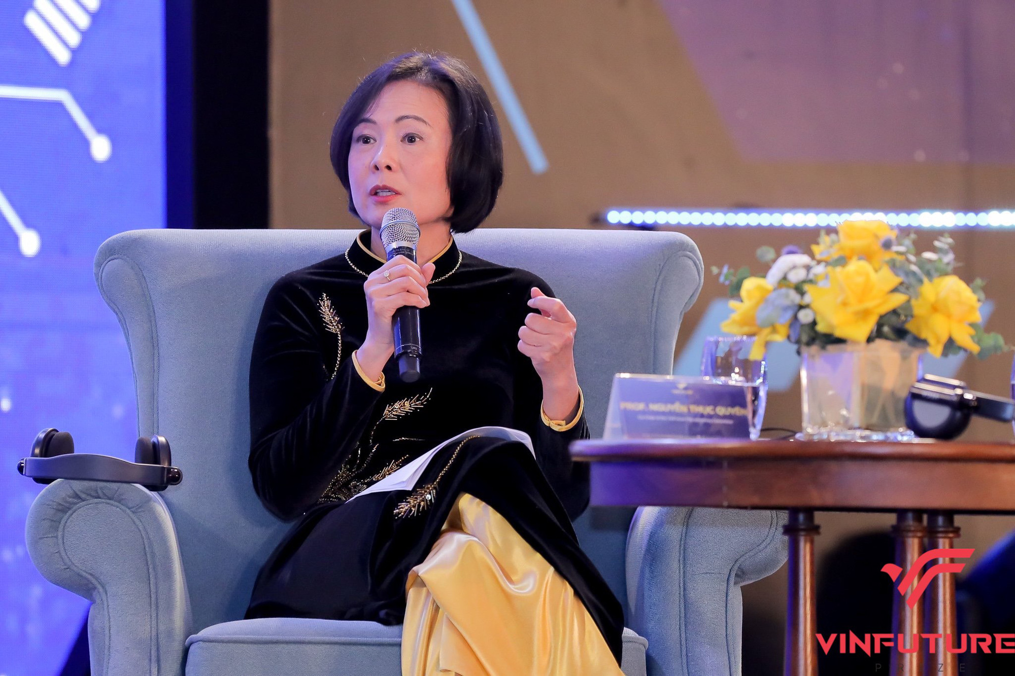 Nữ giáo sư gốc Việt duy nhất của Hội đồng Giải thưởng VinFuture: Nhà khoa học top đầu thế giới về vật liệu năng lượng với 16 năm tuổi thơ không có điện - Ảnh 2.