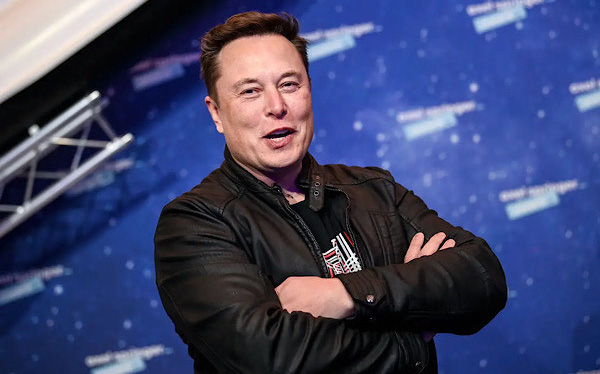 Khi cả thế giới đang chạy theo mình làm xe điện, Elon Musk vừa tuyên bố điều quan trọng với Tesla bây giờ là... làm robot chứ không phải ra xe mới - Ảnh 1.
