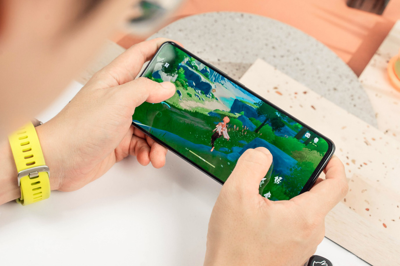 Loạt smartphone chơi game giảm giá cuối năm khiến game thủ đứng ngồi không yên - Ảnh 2.