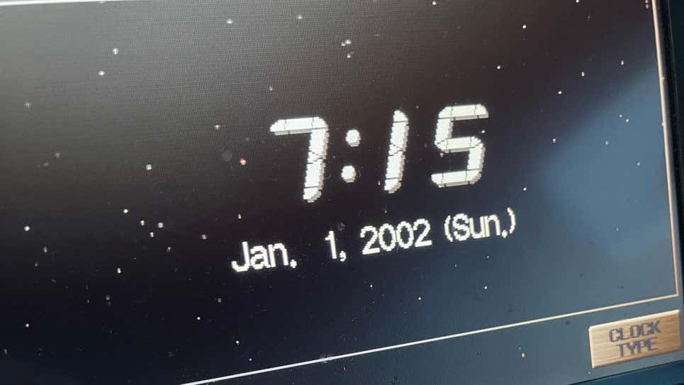 The clock on Honda cars failed to return to 2002 when it had just entered the new year 2022 - Photo 1.