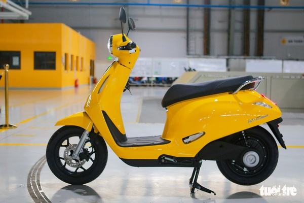 Chi tiết VinFast Evo200: Xe máy điện mới giá 22 triệu đồng, chạy 150km/lần sạc - Ảnh 1.
