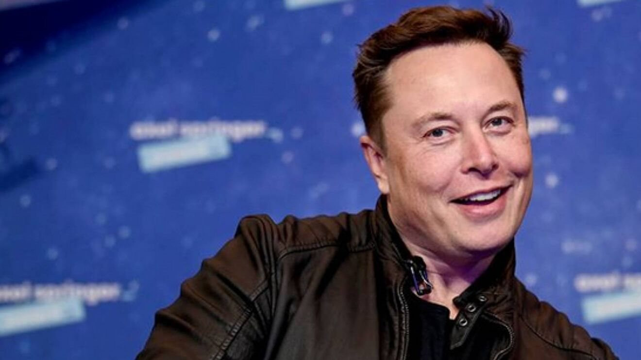 Chữ X bí ẩn trong cuộc đời Elon Musk: Đặt tên từ công ty đến con đầu lòng, mua X.com rồi 'để đấy' - Ảnh 2.