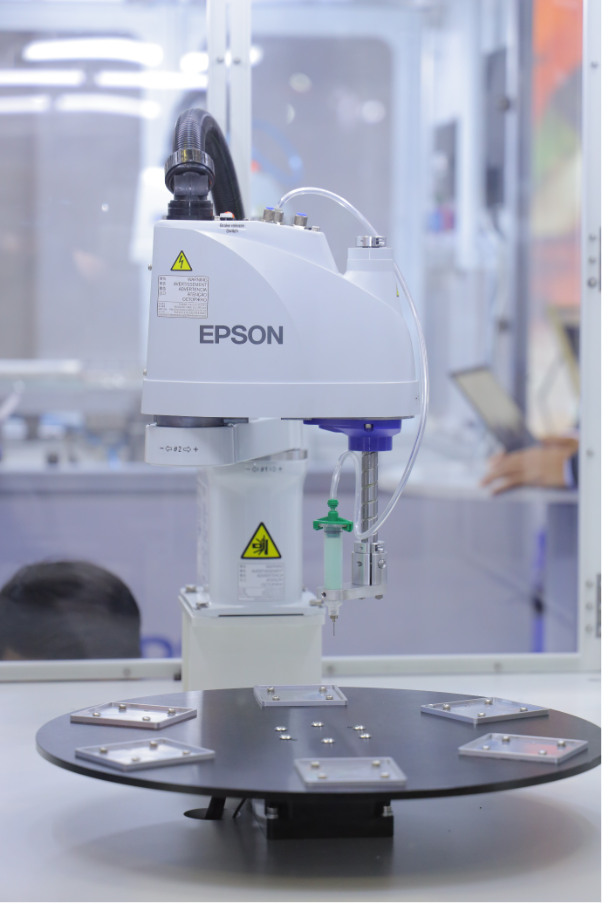 Epson lần đầu tiên giới thiệu robot công nghiệp tại Triển lãm quốc tế METALEX 2022 - Ảnh 4.