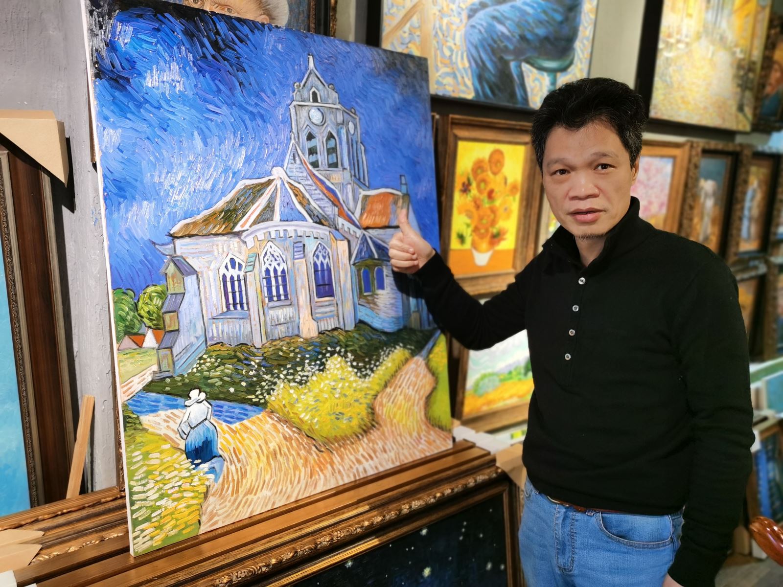 Làng tranh giả lớn nhất thế giới và hành trình tìm thấy chính mình của thợ vẽ sau 20 năm chép tranh Van Gogh - Ảnh 15.