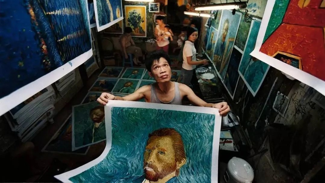Làng tranh giả lớn nhất thế giới và hành trình tìm thấy chính mình của thợ vẽ sau 20 năm chép tranh Van Gogh - Ảnh 3.