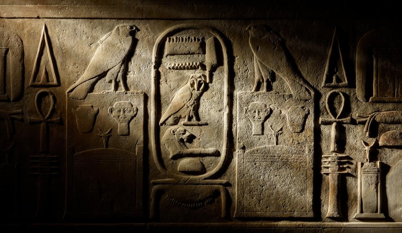 Đá Rosetta: Giải mã những chữ tượng hình bí ẩn của Ai Cập cổ đại - Ảnh 2.