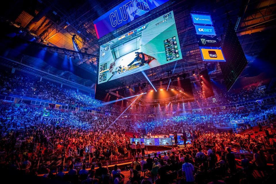 Ở Brazil, người hâm mộ eSports đã biến việc cổ vũ thành một loại hình nghệ thuật đỉnh cao - Ảnh 1.