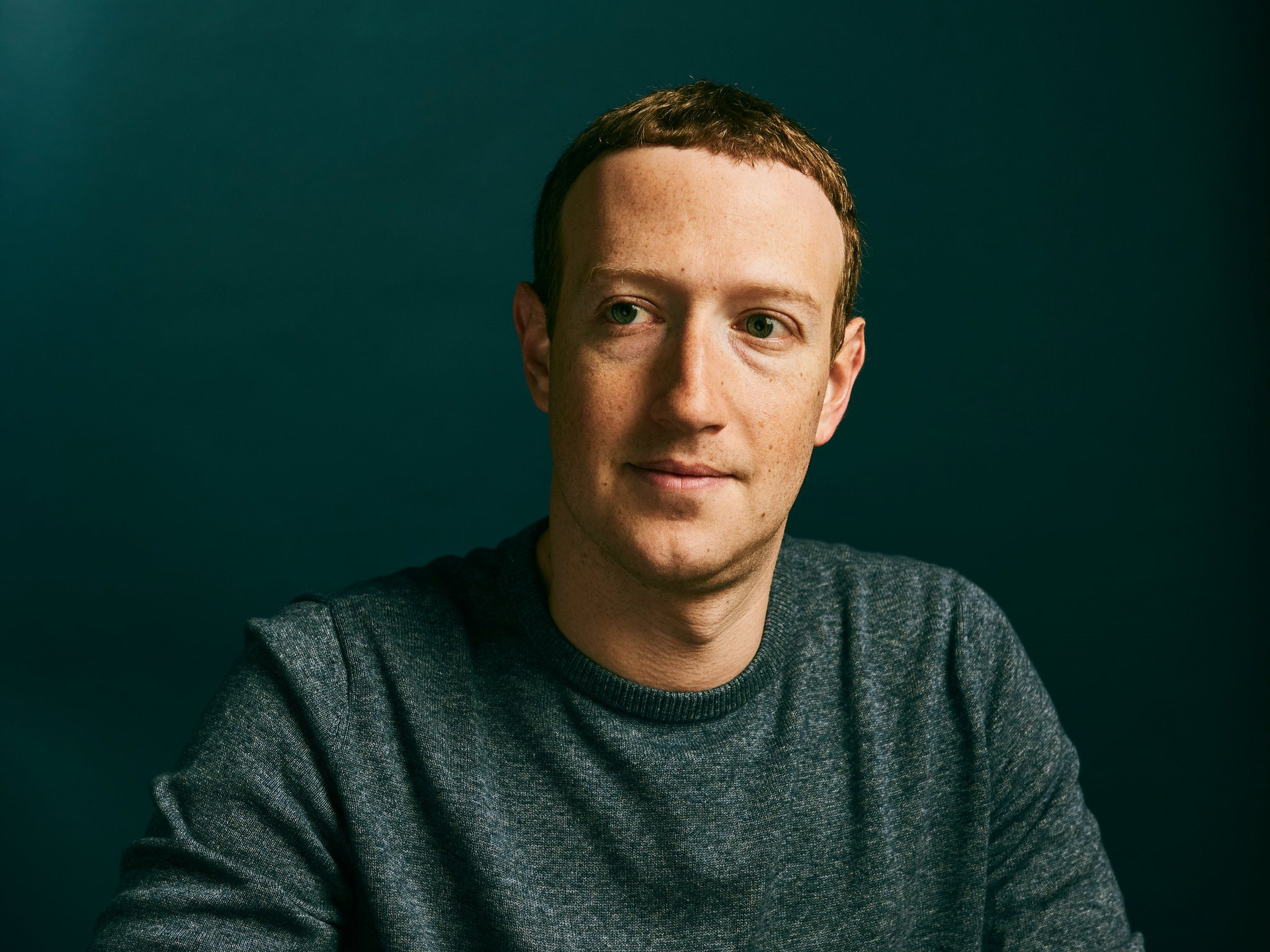 Mark Zuckerberg vừa cho mình lý do để bị &quot;sờ gáy&quot; - Ảnh 3.