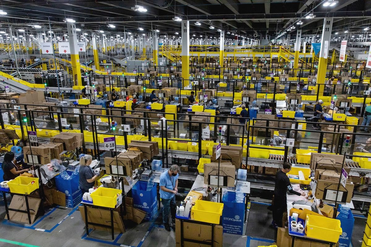 Amazon bị một công ty đối tác Việt Nam đâm đơn kiện trị giá 280 triệu USD - Ảnh 2.