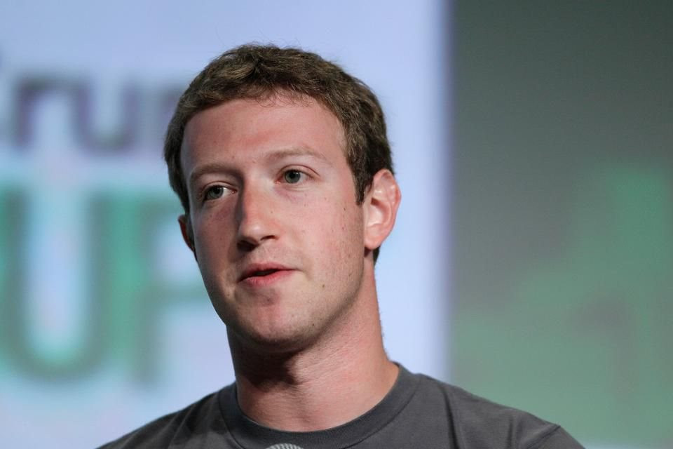 Nhầm tưởng ‘thay đổi là tiến bộ’, Mark Zuckerberg bị chê hành xử cảm tính, dùng quyền lực ‘nhấn chìm’ cả Meta - Ảnh 1.