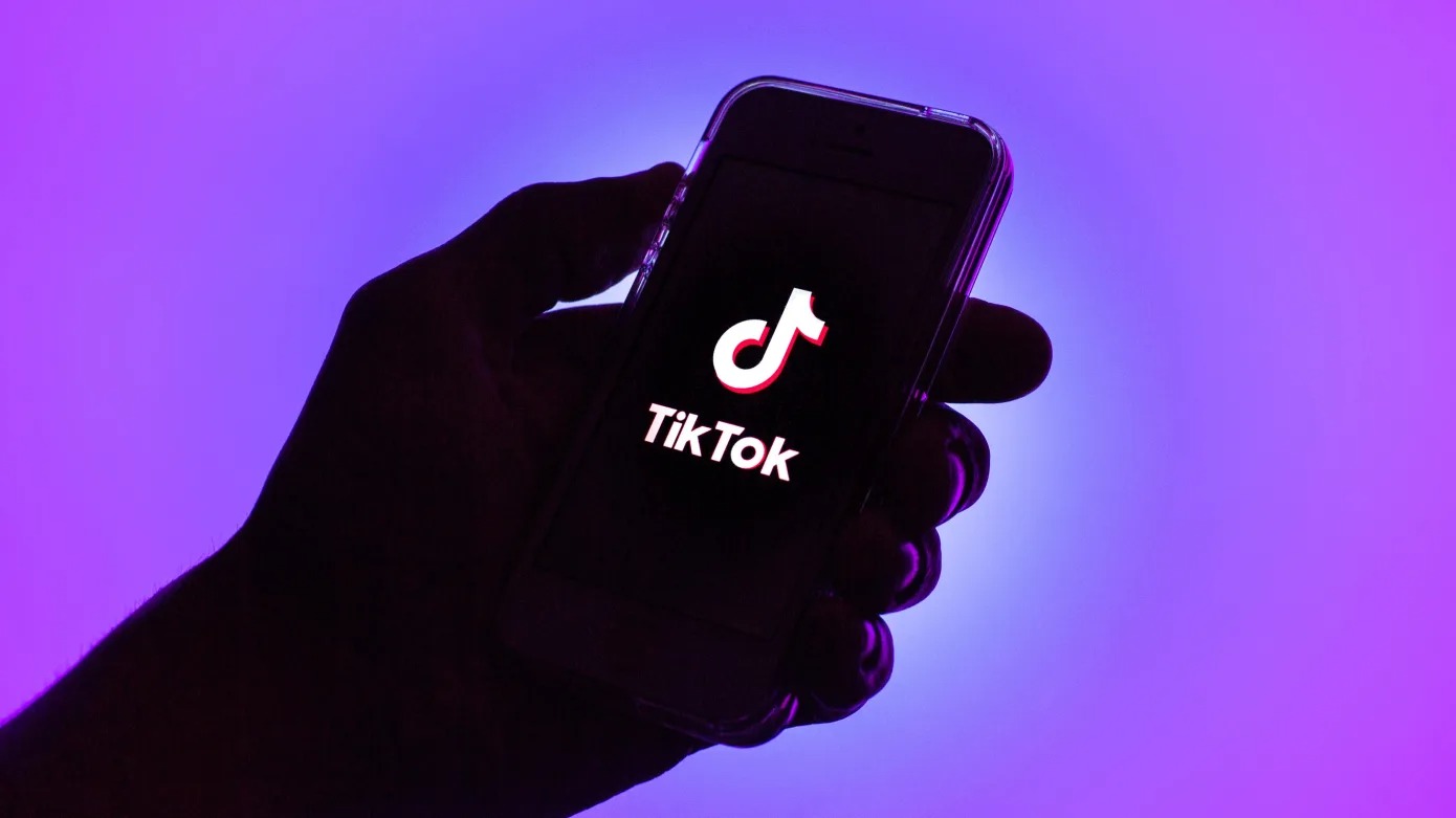 TikTok đang thử nghiệm chế độ toàn màn hình ngang, một động thái khiến YouTube phải dè chừng - Ảnh 2.