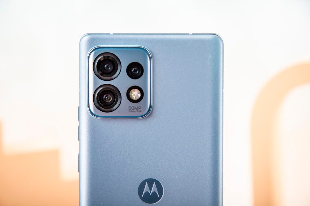 Motorola ra mắt smartphone chip Snapdragon 8 Gen 2 giá rẻ chỉ hơn 11 triệu đồng - Ảnh 2.
