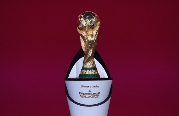 Cúp vô địch World Cup chứa 5kg vàng, giá trị hàng tỷ đồng - Ảnh 1.