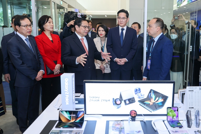 Thủ tướng đề nghị Samsung coi Việt Nam là cứ điểm quan trọng nhất, chiến lược toàn cầu - Ảnh 3.