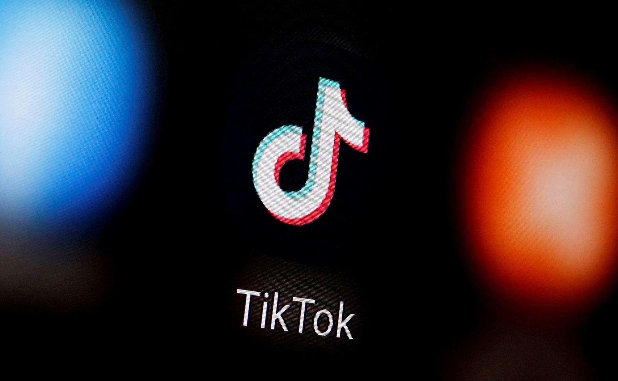 Quốc hội Mỹ thông qua dự luật cấm TikTok trên các thiết bị công - Ảnh 2.