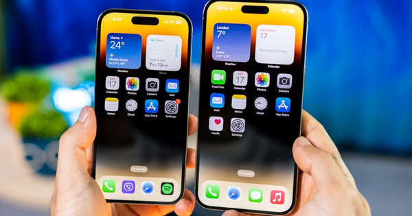 Góc iPhone ‘vô đối’: Apple chiếm gần 50% doanh thu smartphone toàn cầu, 191 nhà sản xuất còn lại ngậm ngùi chia nhau một nửa thị phần còn lại - Ảnh 2.