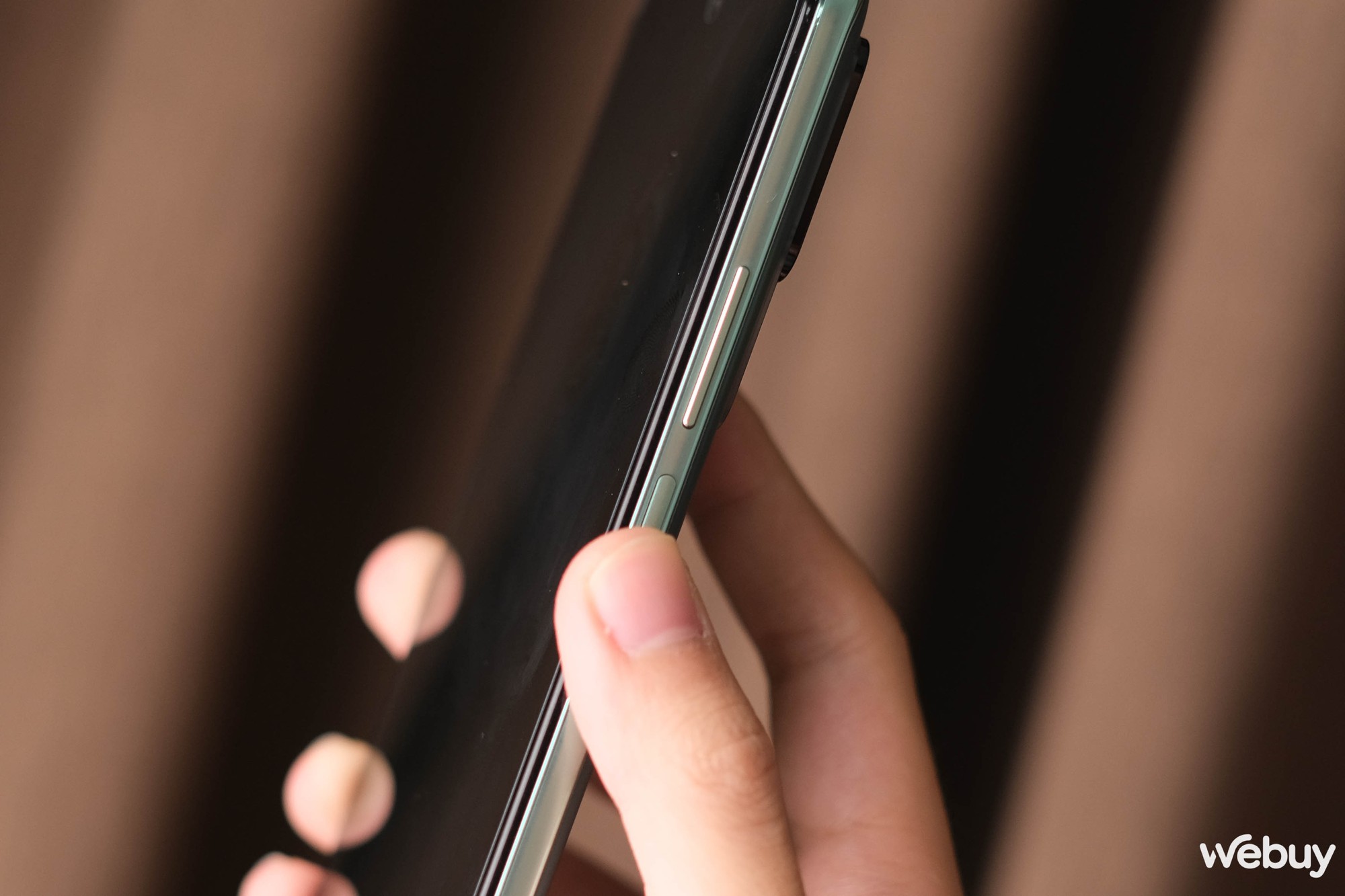 Smartphone này chỉ 7 triệu đồng, nhưng có màn hình sắc nét hơn cả siêu phẩm Samsung mới nhất - Ảnh 7.