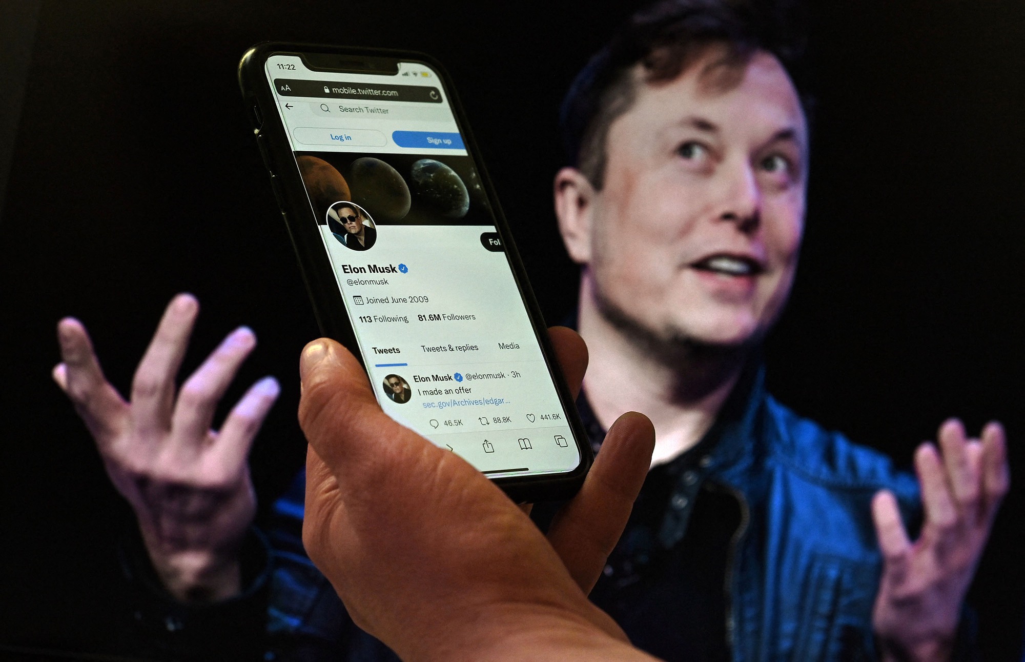 Làm thế nào Elon Musk có thể làm hòa với Apple mà vẫn không phải trả tiền hoa hồng 30% trên App Store? - Ảnh 1.
