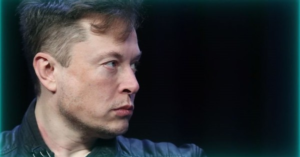 Elon Musk đang hủy hoại Tesla: Cổ phiếu giảm 50% sau 1 năm, fan trung thành giữ cổ phiếu suốt 5 năm cũng đã bán, một số van xin tỷ phú 'hãy dừng lại' - Ảnh 1.