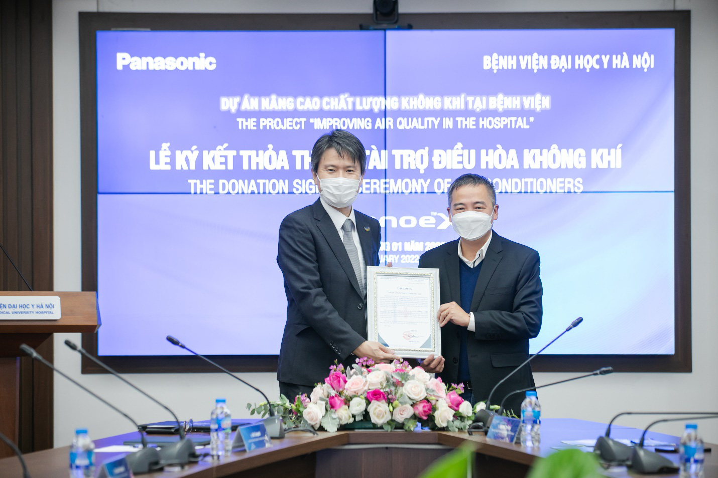 Panasonic khởi động dự án “Nâng cao chất lượng không khí tại bệnh viện” trao tặng điều hòa tích hợp công nghệ lọc khí nanoeTM X - Ảnh 1.