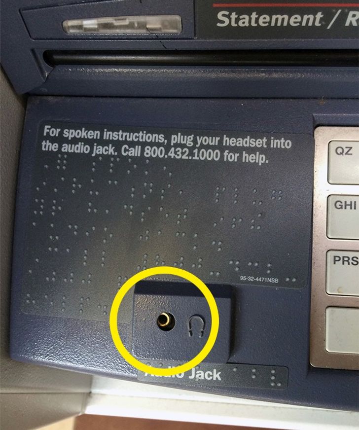 There are many ways hackers steal your money from ATMs and this is how to know if the ATM is being used by crooks or not?  - Photo 6.