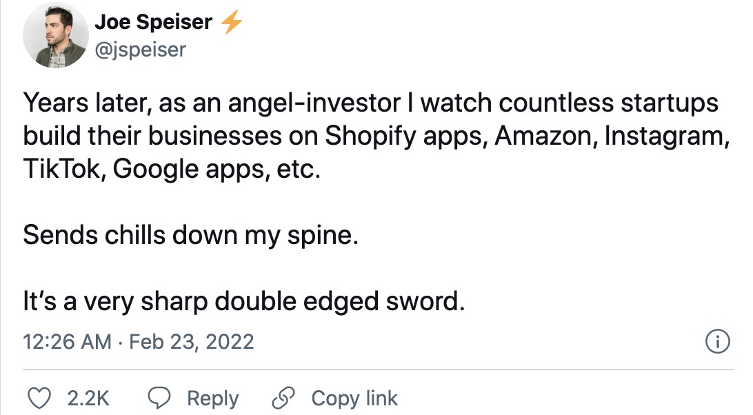 The founder of the startup company admits that Facebook is like a double-edged sword, benefits are beneficial, but it's always bad to cut your hand - Photo 2.