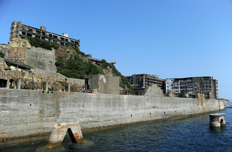 The dark truth and secrets of Hashima island - Japan's deserted island - Photo 2.