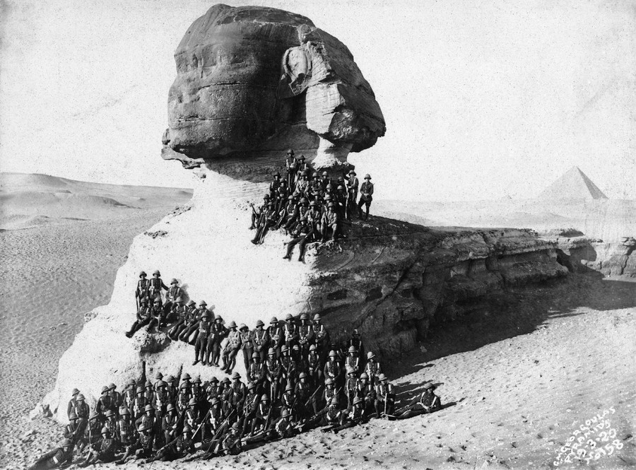 Samurai had been to Egypt and photos of the Sphinx over the years - Photo 7.