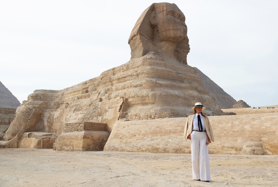 Samurai had been to Egypt and photos of the Sphinx over the years - Photo 19.