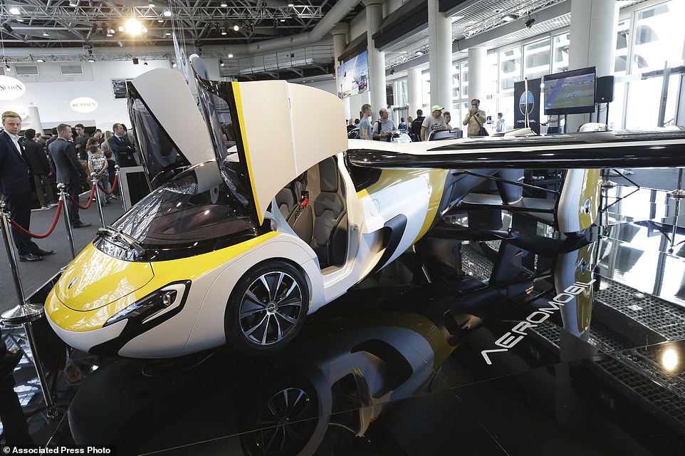 The world's first 4-seater flying taxi will go into operation in 2027 - Photo 4.