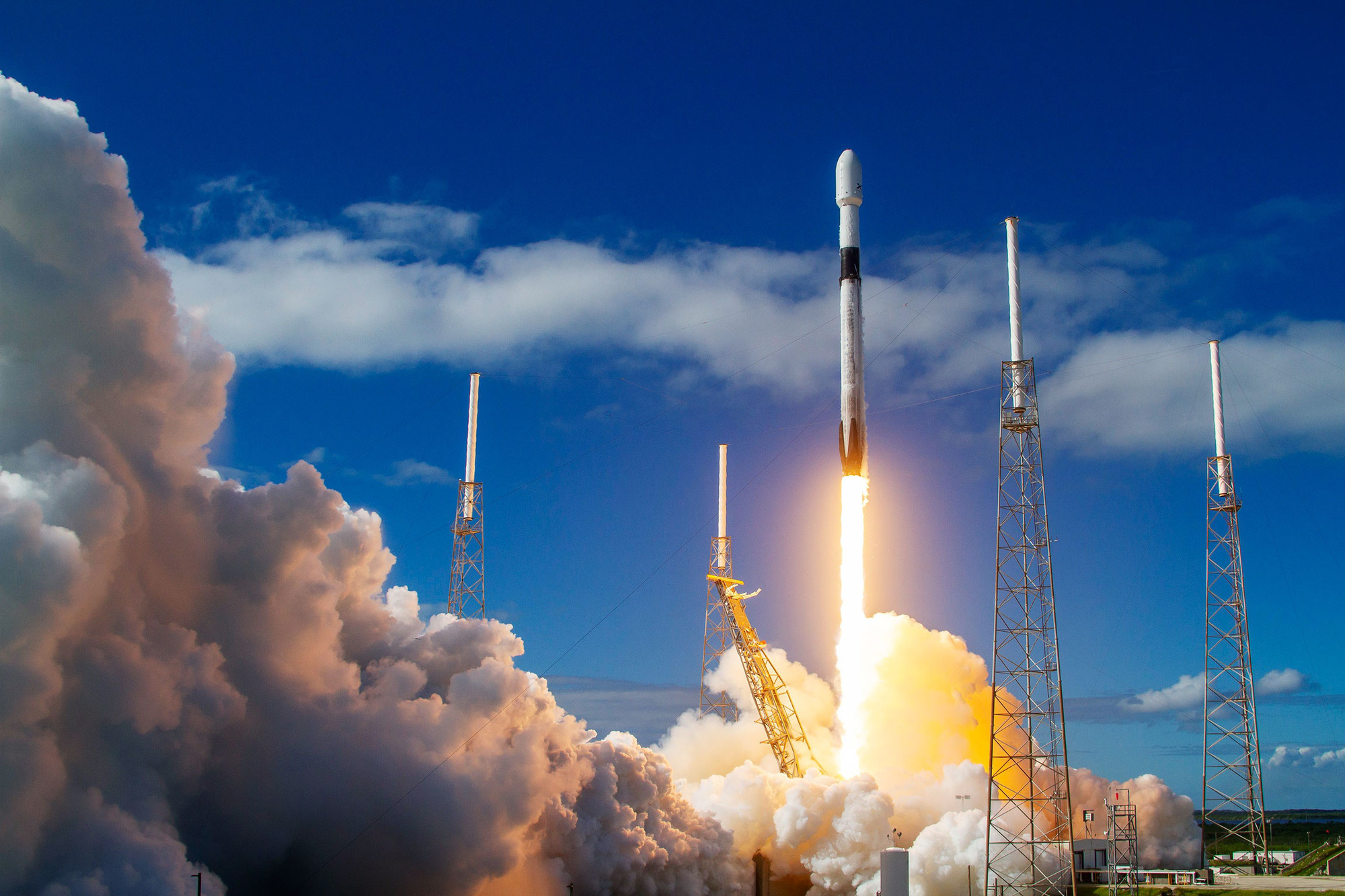 Elon Musk – Gã điên muốn ‘được chết trên hành tinh đỏ’: Tự xưng là ‘Hoàng đế sao Hoả’, suốt 20 năm chỉ ôm 1 giấc mơ chinh phục ‘vũ trụ thật’ - Ảnh 4. Elon Musk – Gã điên muốn ‘được chết trên hành tinh đỏ’: Tự xưng là ‘Hoàng đế sao Hoả’, suốt 20 năm chỉ ôm 1 giấc mơ chinh phục ‘vũ trụ thật’ - Ảnh 4.