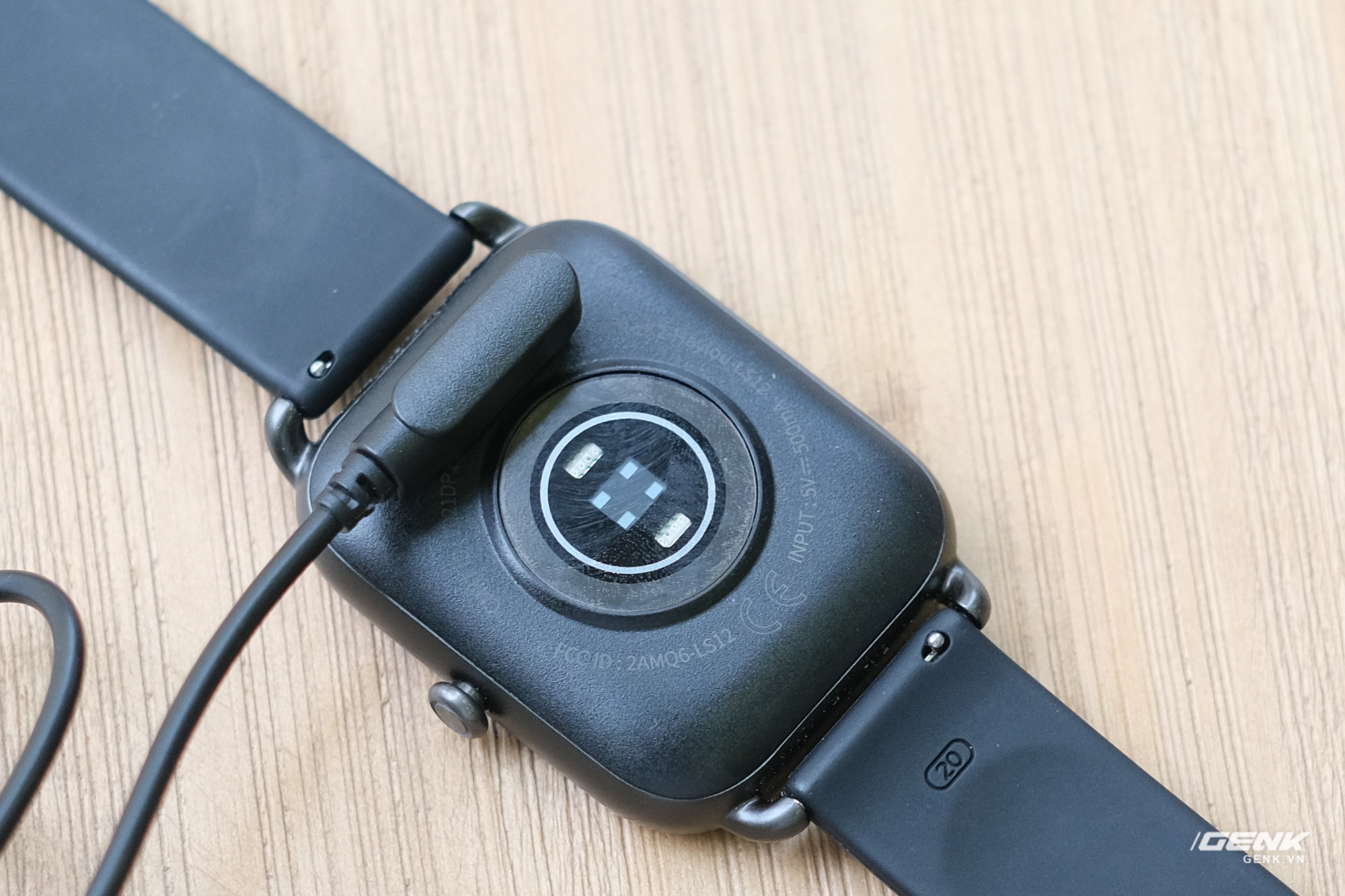 On hand Haylou RS4: Smartwatch costs 1.5 million VND with AMOLED screen, design like Apple Watch, 10-day battery - Photo 13.