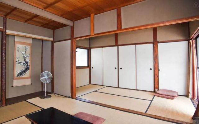 Vì sao rất nhiều người Nhật thích ngủ trong tủ? - Ảnh 2.