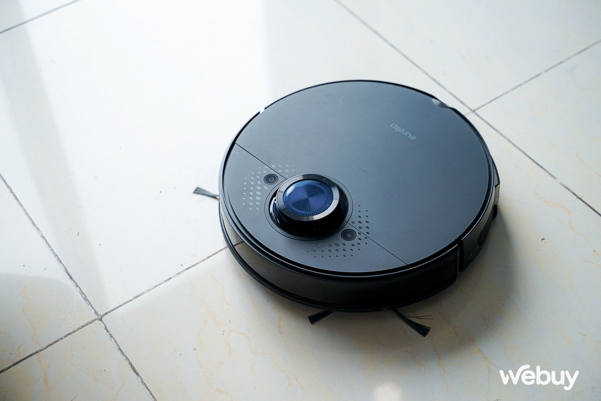 Experience the Eureka NER800 robot: Good vacuuming is not enough, new vibration cleaning is good - Photo 3.