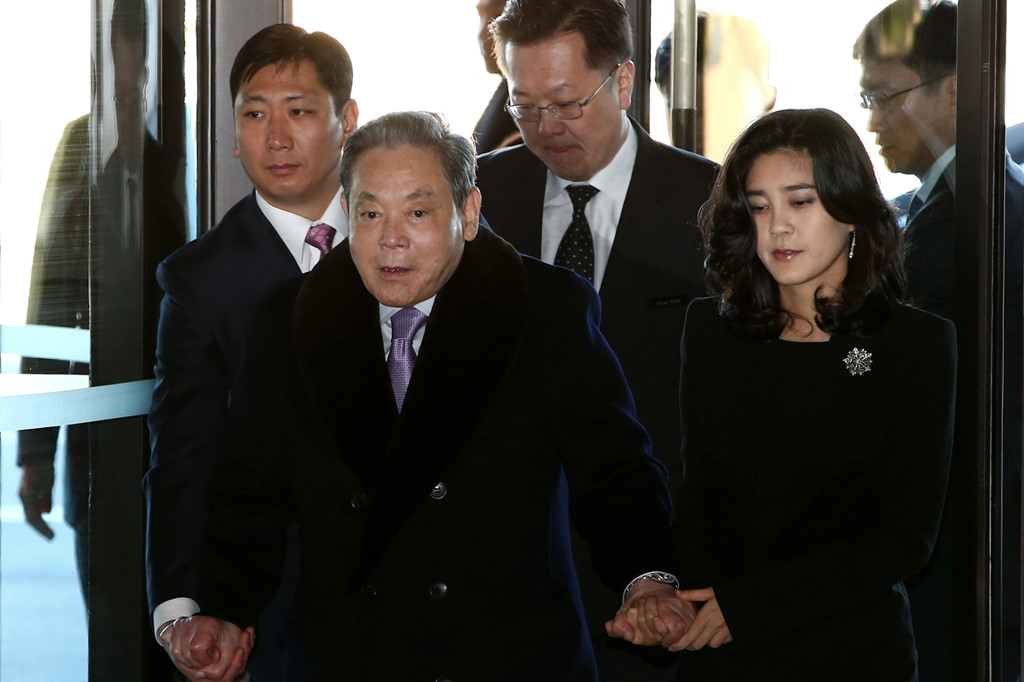 Công chúa của tập đoàn Samsung: Tốt nghiệp đại học danh tiếng, là nữ tỷ phú giàu thứ 2 Hàn Quốc nhưng cuộc đời tóm gọn bằng 2 chữ bi kịch - Ảnh 1.
