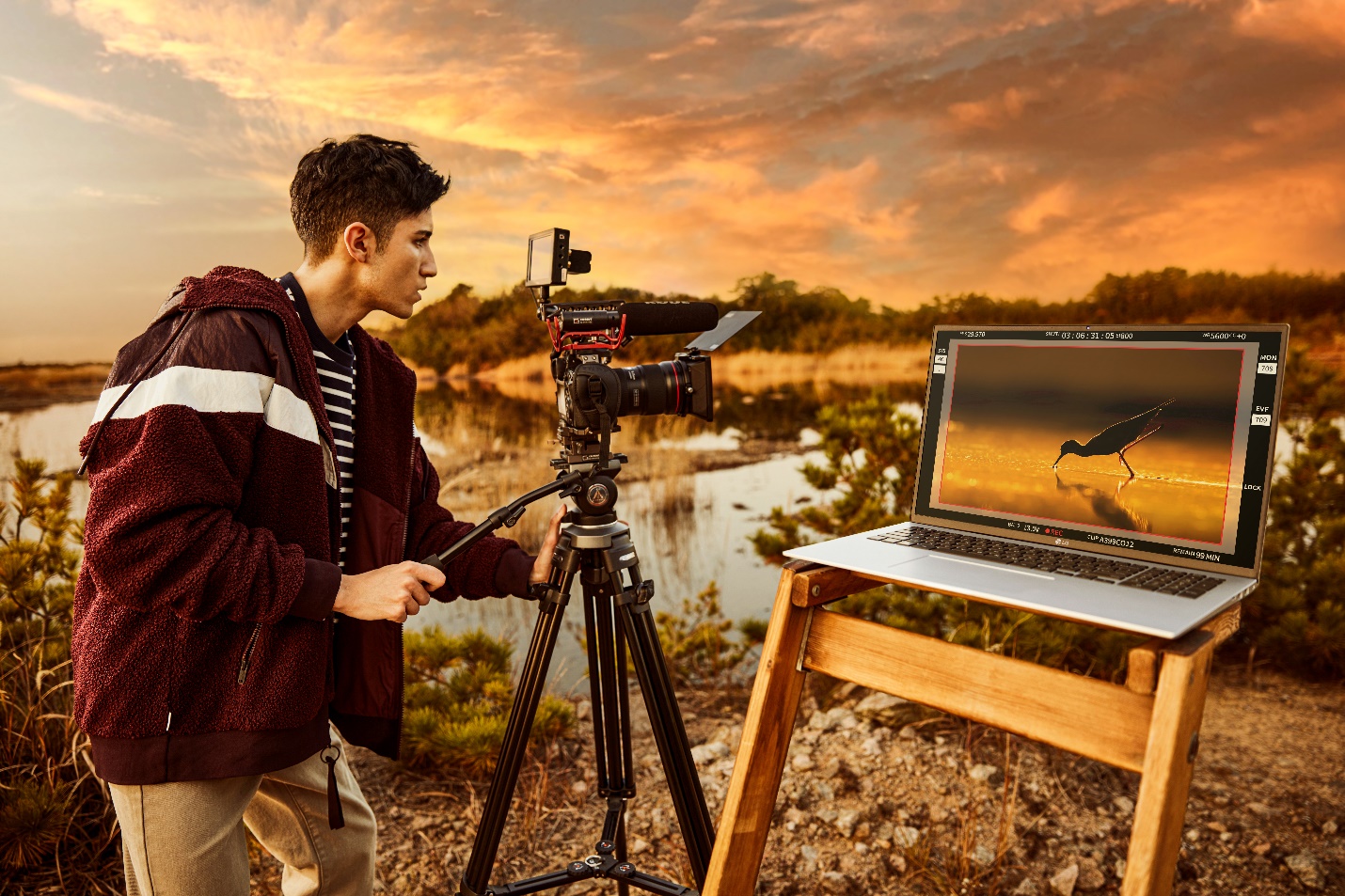 Top technology. Laptop Handler.