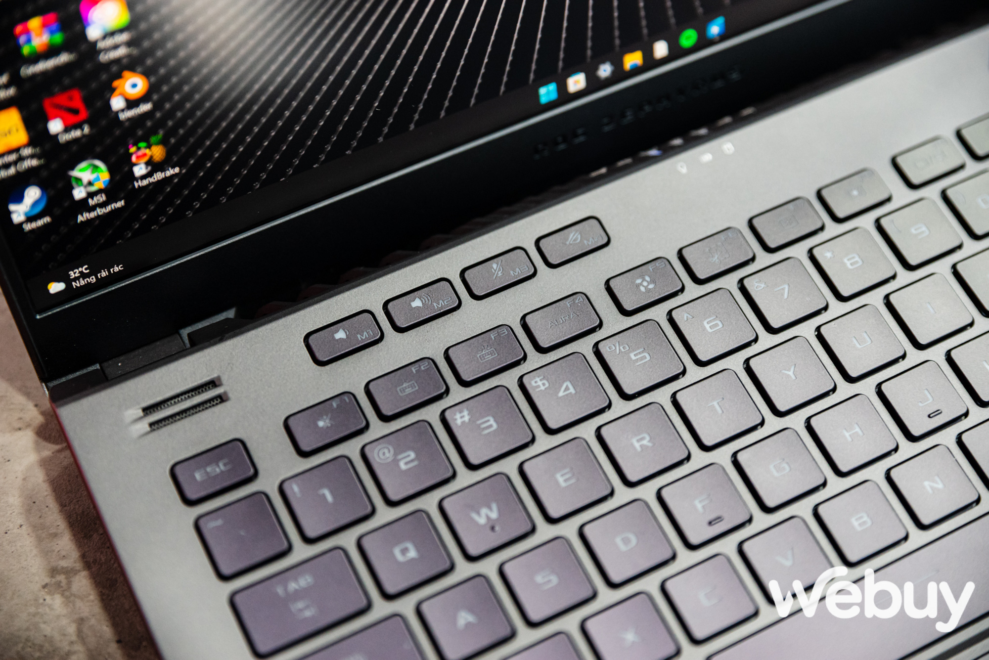 Close-up of ASUS Zephyrus G14 2022: Upgrade from the inside out, powerful and 