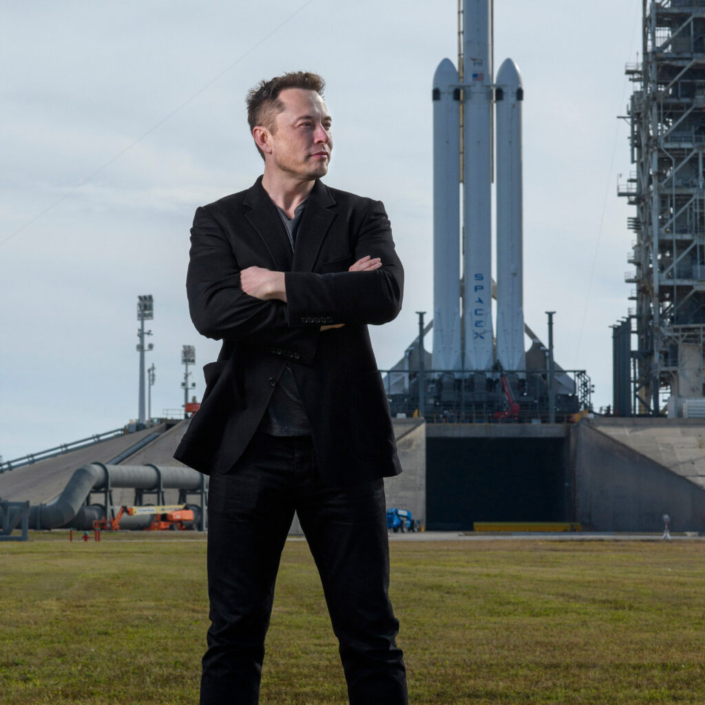 Elon Musk: Qua SpaceX, qua Tesla, qua Tương lai và qua cả vô cực - Ảnh 8.