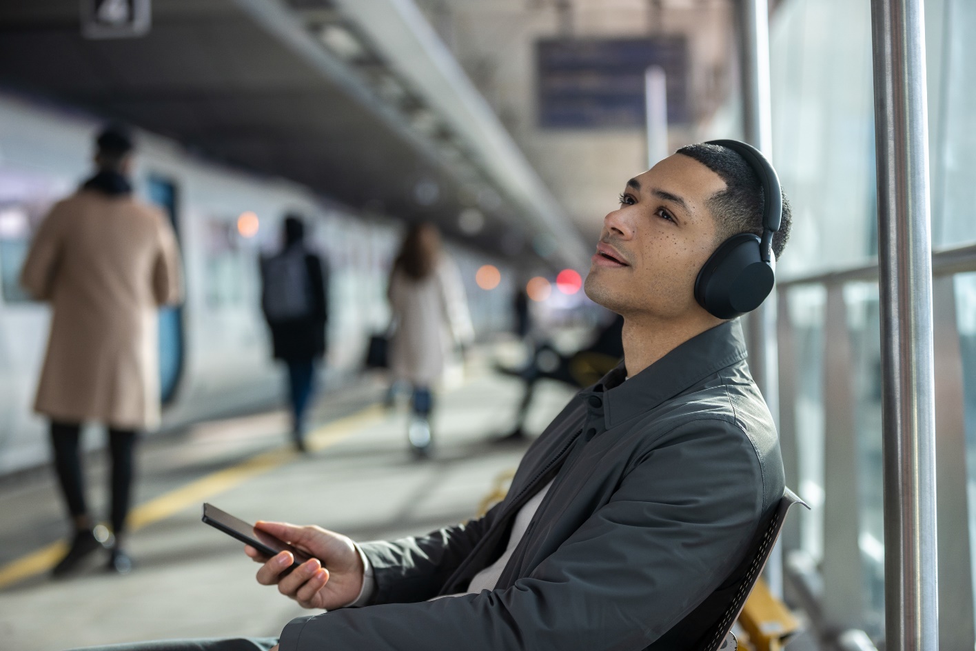 Sony giới thiệu tai nghe WH-1000XM5 - Đỉnh cao tai nghe chống ồn thế hệ mới - Ảnh 4.