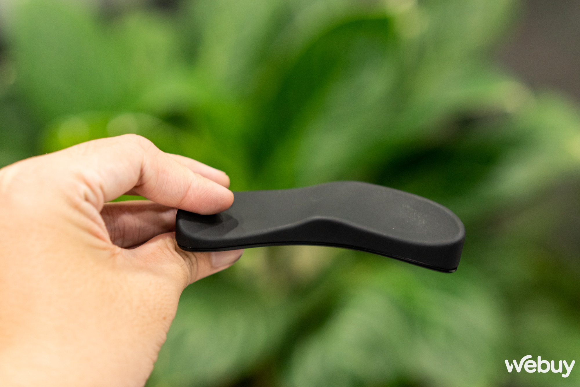 Miếng nhựa nhỏ nhắn này có thể cứu rỗi sức khỏe cổ tay của bạn sau nhiều giờ làm việc máy tính - Ảnh 3.