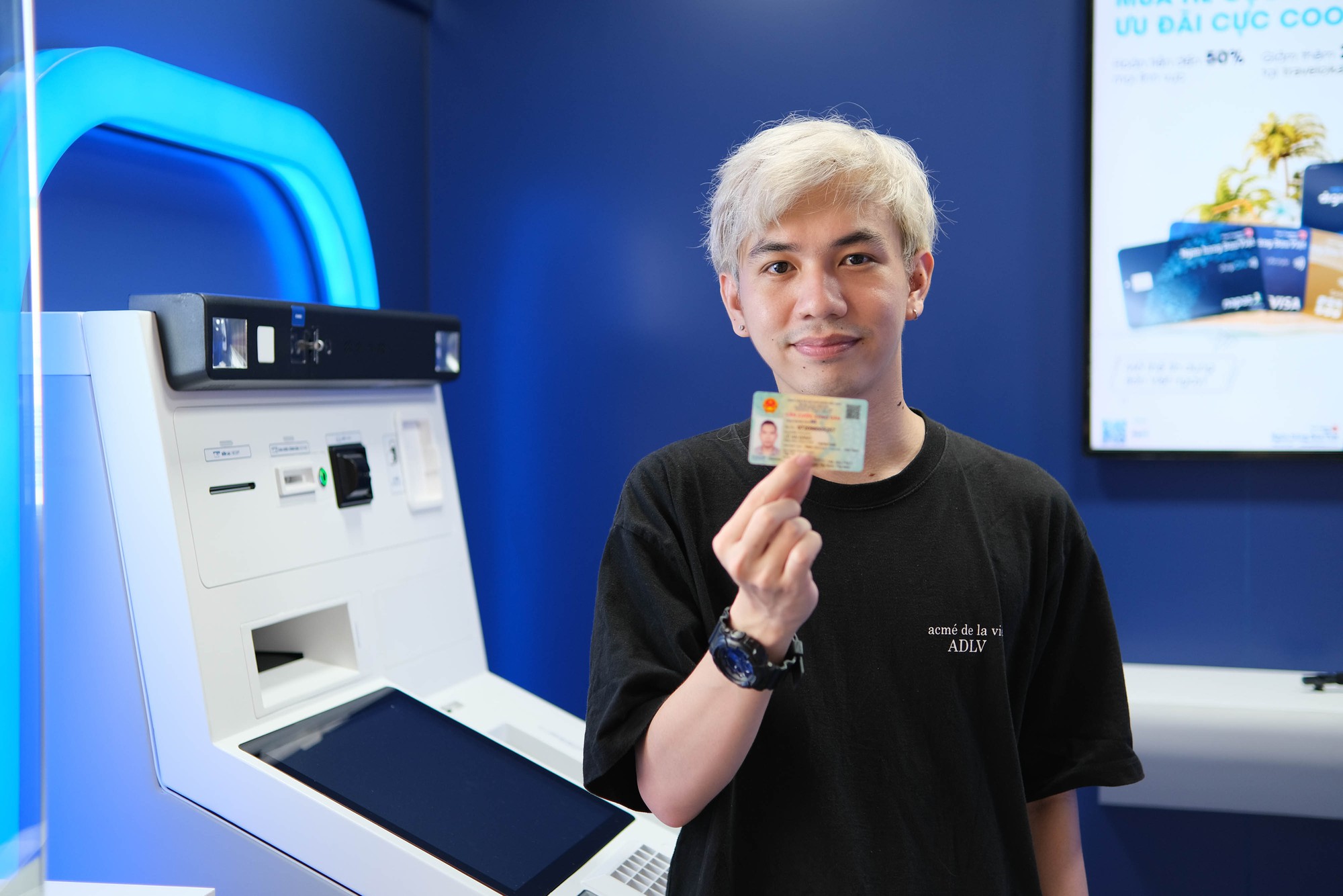 Trải nghiệm rút tiền tại ATM bằng CCCD gắn chip: Quy trình nhanh – gọn – lẹ, đã đến lúc tạm biệt thẻ ATM? - Ảnh 1.