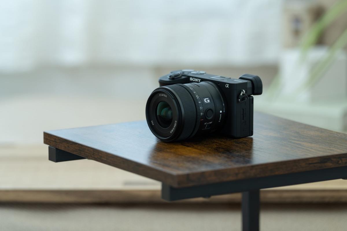 Sony ra mắt bộ ba ống kính góc rộng ngàm E dành cho máy ảnh cảm biến APS-C: PZ 10-20mm F4 G, E 15mm F1.4 G và E 11mm F1.8 - Ảnh 3.