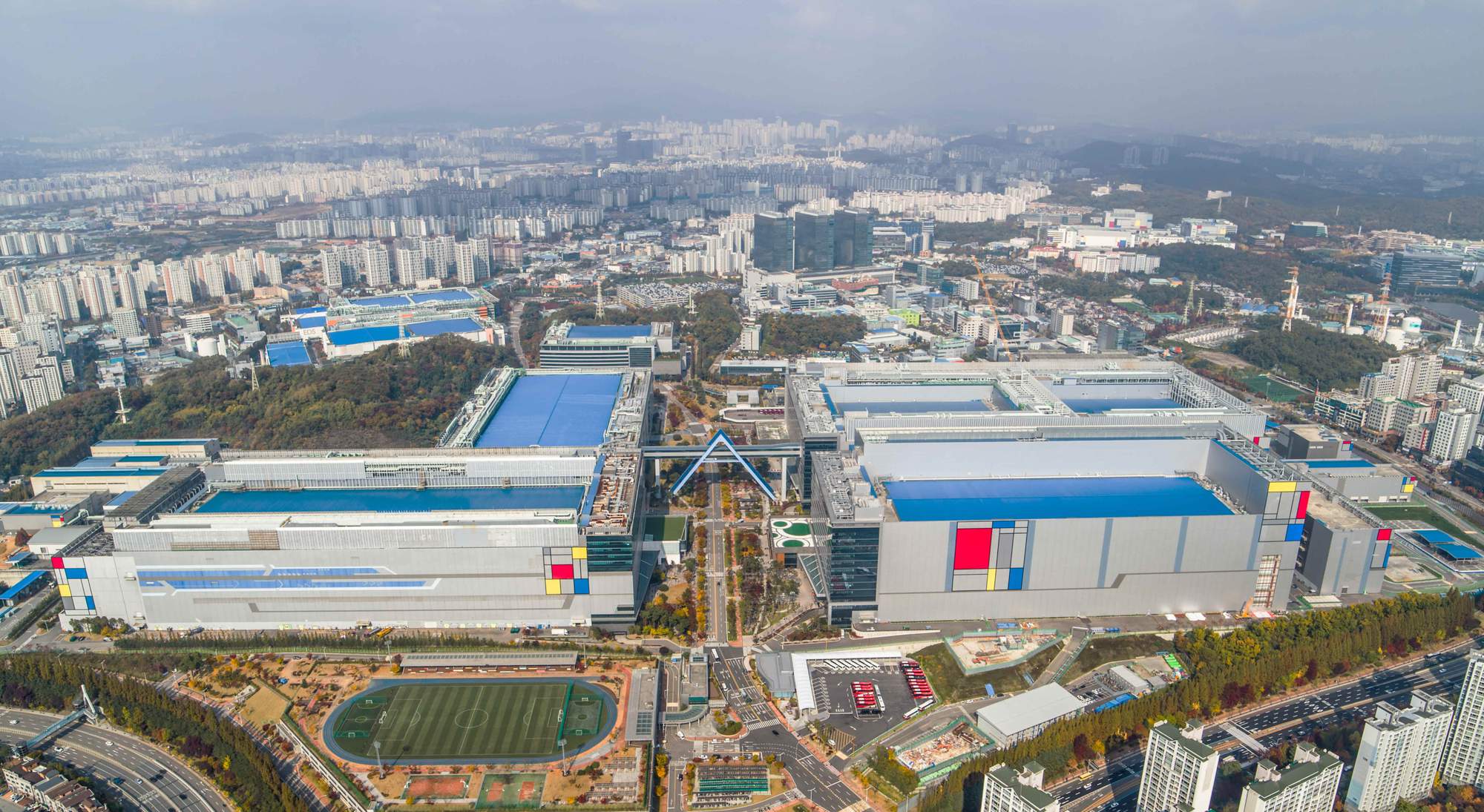 Samsung vượt mặt TSMC, bắt đầu sản xuất hàng loạt chip 3 nanomet - Ảnh 2.