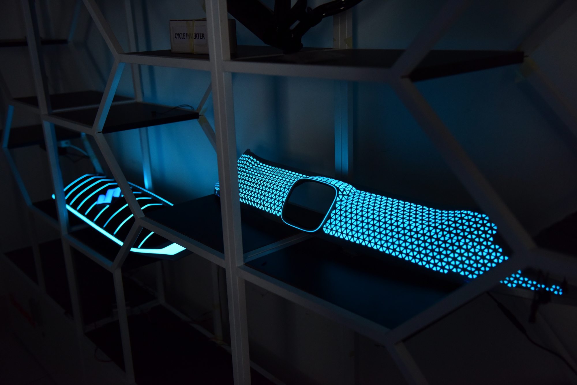 Hệ thống sơn điện ph&aacute;t s&aacute;ng c&oacute; mặt tại Việt Nam - Ảnh 3.