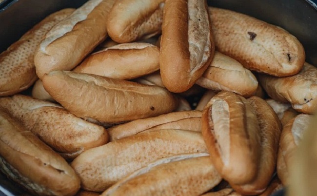 Bánh mì Việt Nam: Có gì đặc biệt mà đủ sức “cưa đổ cả thế giới” và xuất hiện trên trang chủ Google?  - Ảnh 1.