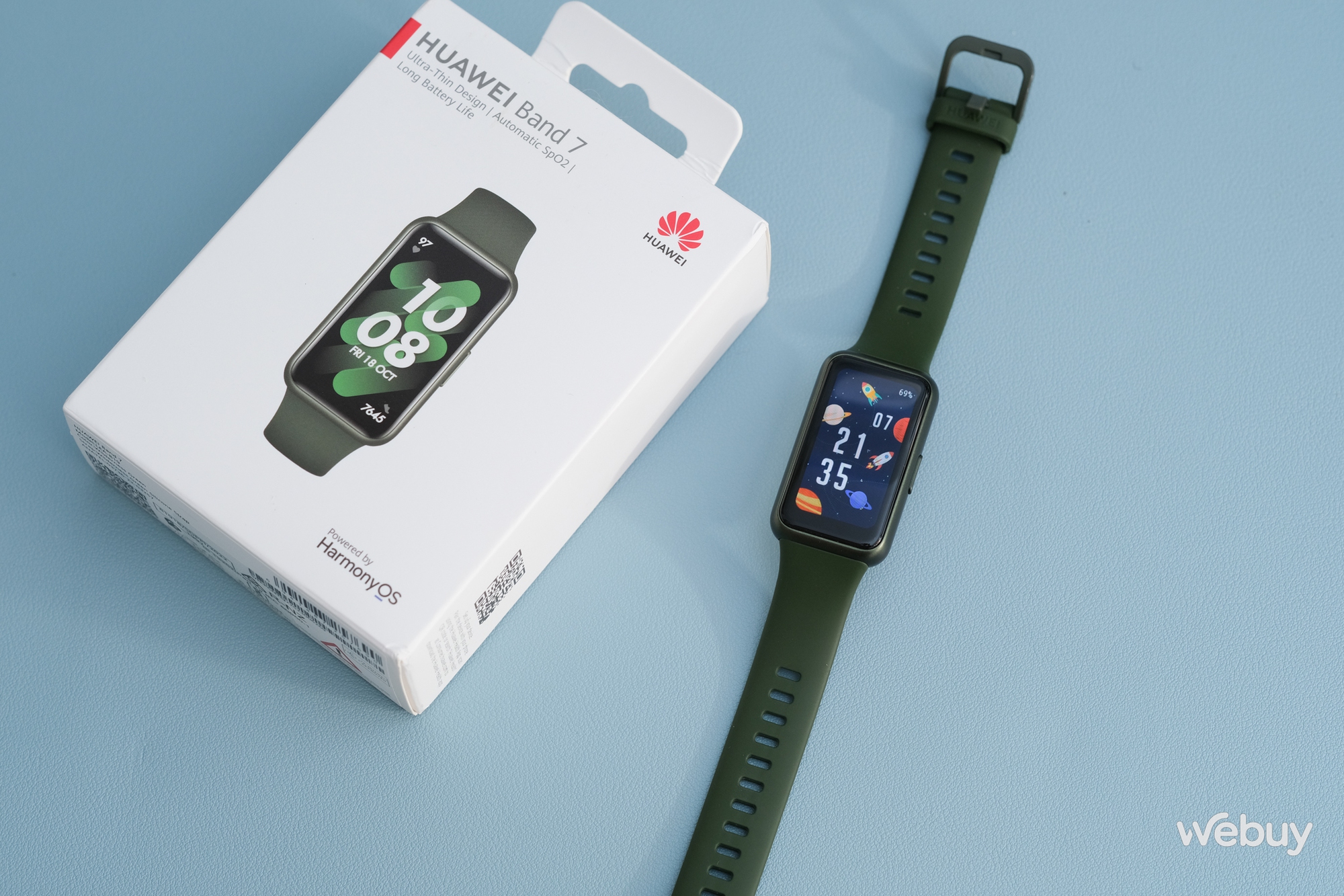 Huawei Band 7 là sự lựa chọn hoàn hảo cho những người yêu thích thể thao và chăm sóc sức khỏe của mình. Được cập nhật với công nghệ tiên tiến nhất, Huawei Band 7 có thể giúp bạn theo dõi tình trạng sức khỏe, monitor hoạt động thể chất và cả track giấc ngủ. Nhanh tay đặt hàng Huawei Band 7 quà tặng hoàn hảo cho bạn bè hoặc để sử dụng cho bản thân.