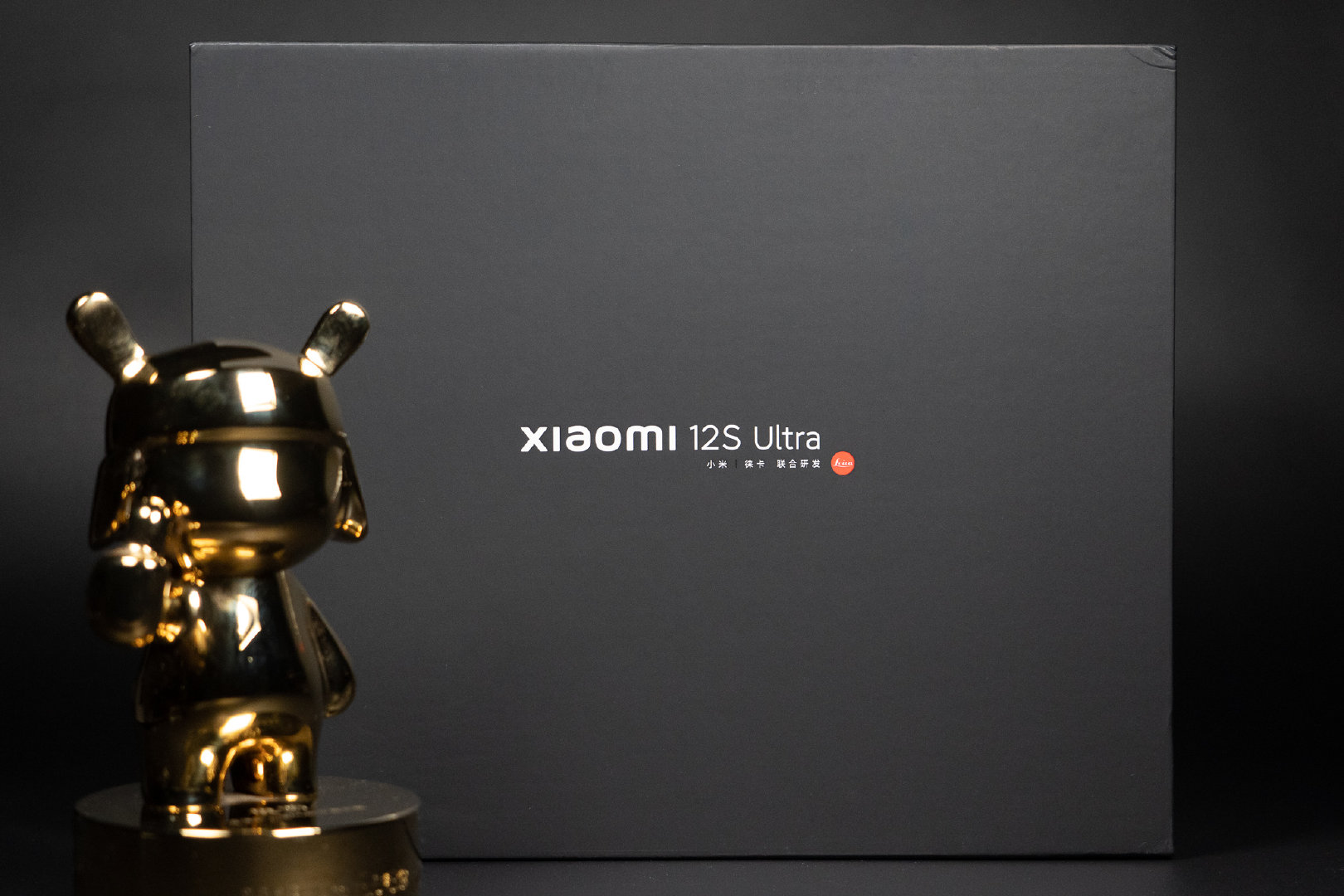 Ảnh thực tế Xiaomi 12S Ultra: Thiết kế hầm hố, camera Leica với ...