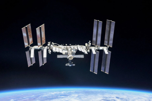 Khi Nga rời khỏi, Trạm Vũ trụ Quốc tế sẽ ra sao? Chuyên gia của NASA lên tiếng bất ngờ - Ảnh 1.