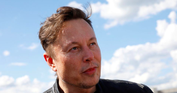 Tỷ phú Elon Musk tuyên bố sẽ mua CLB bóng đá Manchester United - Ảnh 1.